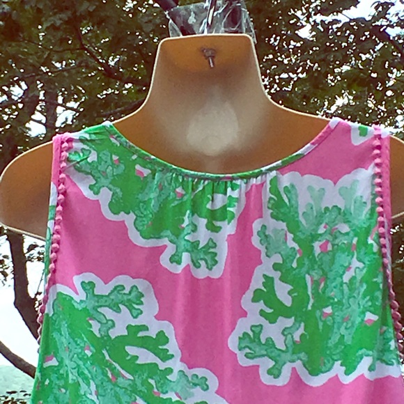 ♥️NWT Crown and Ivy Blouse size Small - Picture 8 of 12